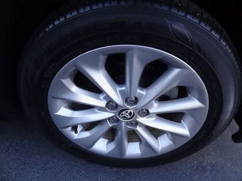 Used 2020 Toyota Corolla LE w/ LE Premium Package FWD image 16