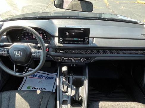 Used 2025 Honda Accord SE image 11