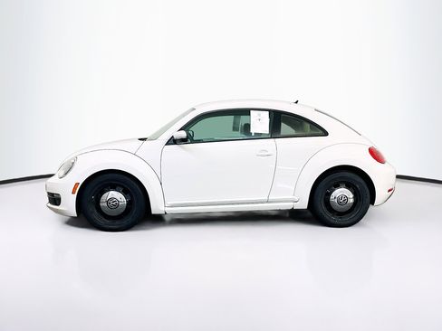 Used 2013 Volkswagen Beetle 2.5 image 4