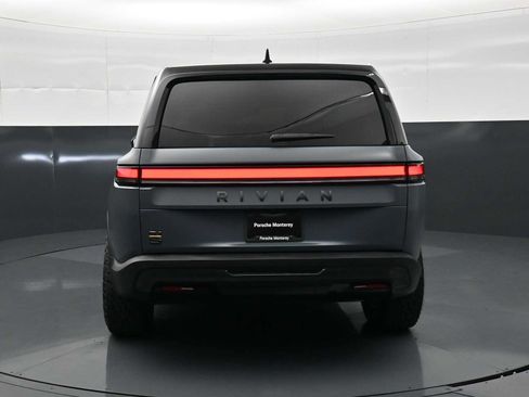 Used 2025 Rivian R1S Premium AWD/4WD image 25