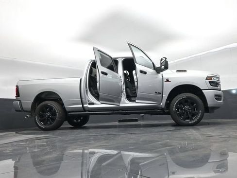 New 2026 RAM 2500 Big Horn AWD/4WD image 72