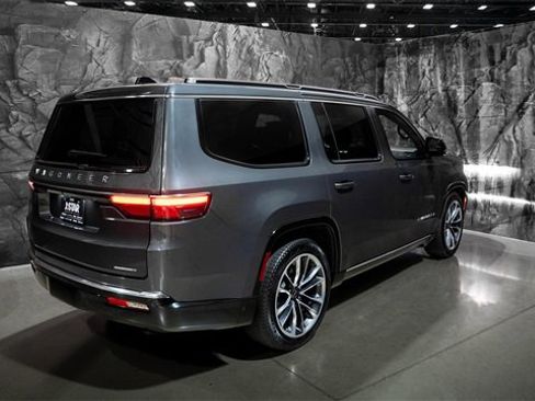 Used 2024 Jeep Wagoneer Series III w/ Premium Group I image 20