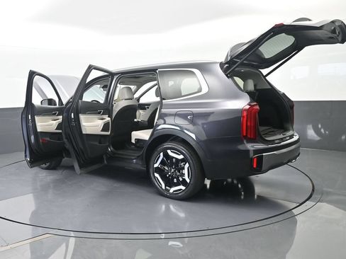 Used 2025 Kia Telluride S FWD image 77