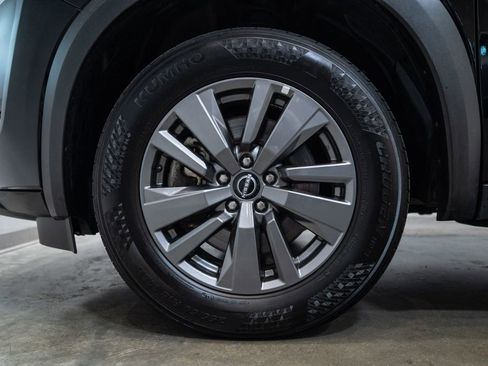 Used 2024 Nissan Pathfinder SV AWD/4WD image 9