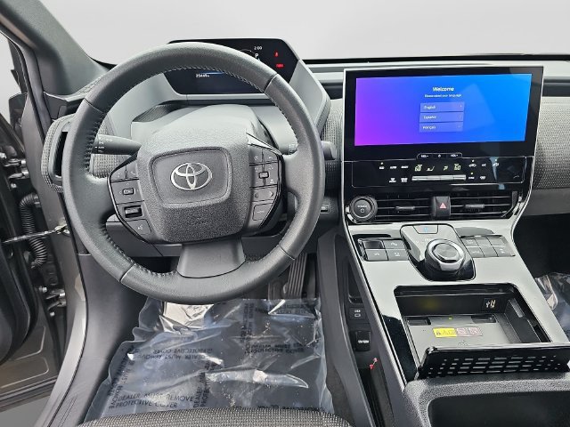 Used 2025 Toyota bZ4X FWD image 18