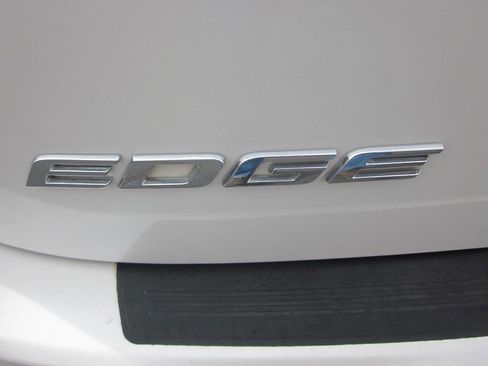 Used 2017 Ford Edge SEL w/ Equipment Group 201A image 34