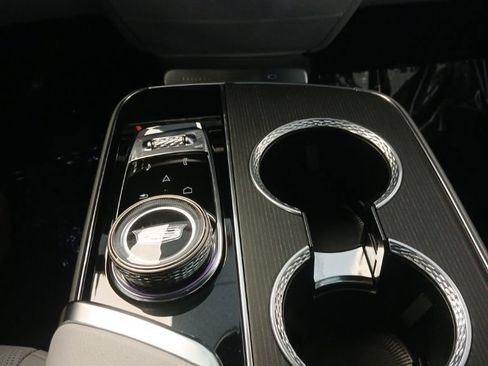 Used 2024 Cadillac Lyriq Luxury AWD/4WD image 20