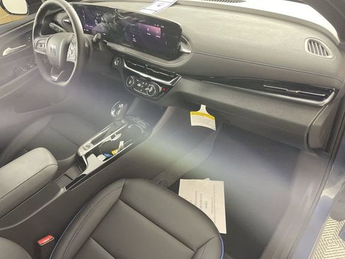 Used 2025 Buick Envista Sport Touring FWD image 28
