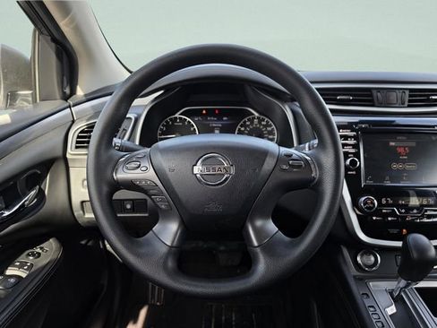 Used 2022 Nissan Murano S FWD image 16