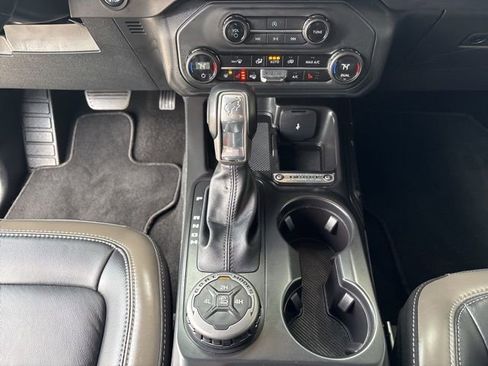 Used 2025 Ford Bronco Outer Banks image 17