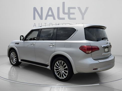 Used 2017 INFINITI QX80 2WD w/ Deluxe Technology Package image 3