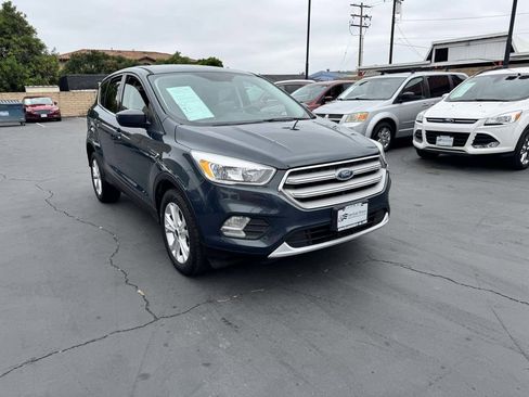 Used 2019 Ford Escape SE FWD image 9