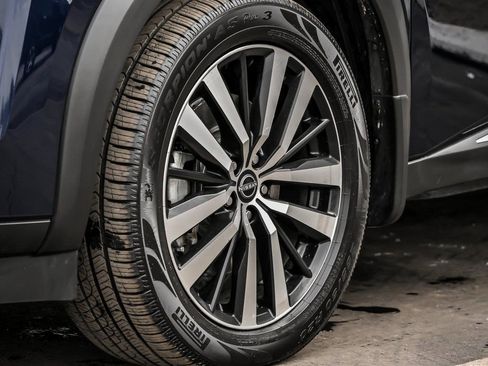 Used 2024 Nissan Pathfinder Platinum w/ Cargo Package image 4