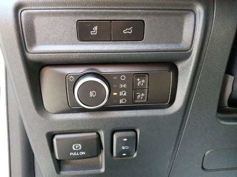 Used 2024 Ford Expedition Limited RWD image 17