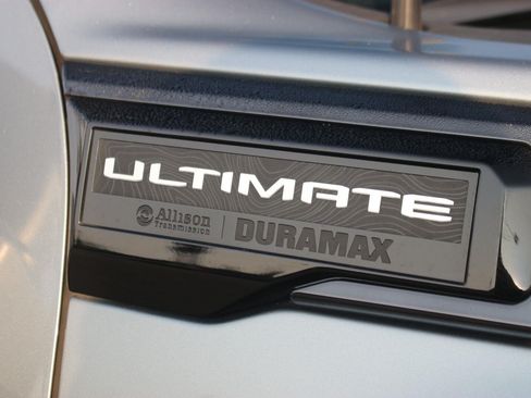 Used 2024 GMC Sierra 3500 Denali Ultimate AWD/4WD image 10