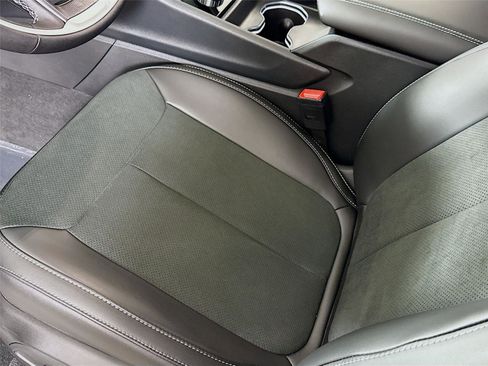 New 2025 Jeep Grand Cherokee L Altitude image 13