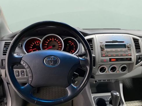 Used 2010 Toyota Tacoma 4x4 Access Cab V6 image 12