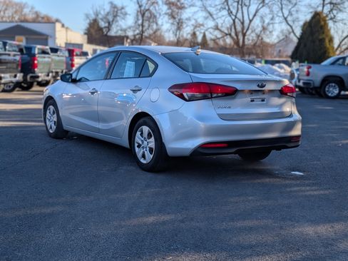 Used 2018 Kia Forte LX w/ LX Popular Package image 10
