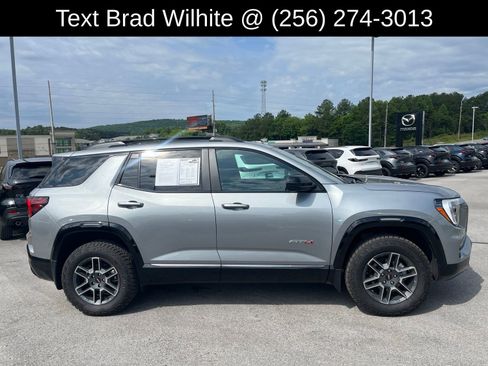 Used 2026 GMC Terrain AT4 AWD/4WD image 2
