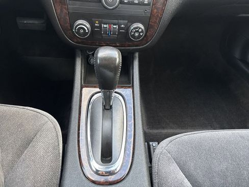 Used 2014 Chevrolet Impala LT w/ LT Sunroof Package image 21