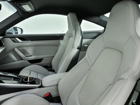 Used 2021 Porsche 911 Carrera image 22