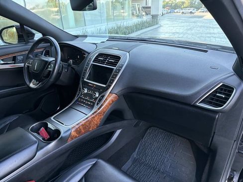 Used 2019 Lincoln Nautilus Reserve FWD image 20
