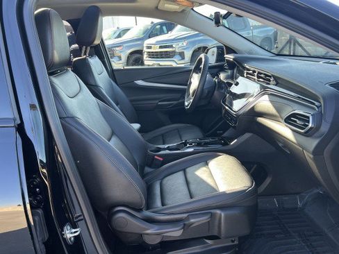 Used 2023 Chevrolet Bolt EUV Premier w/ Sun & Sound Package image 28