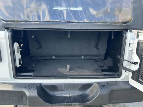 Used 2023 Jeep Wrangler Sport AWD/4WD image 32