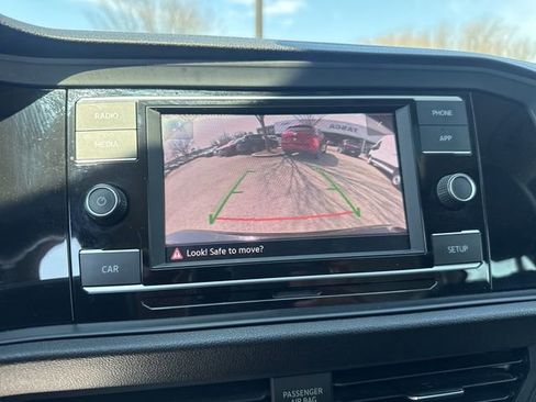 Used 2019 Volkswagen Jetta SE FWD image 17