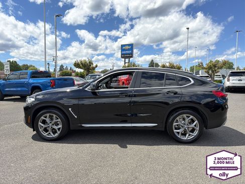 Used 2025 BMW X4 xDrive30i AWD/4WD image 2