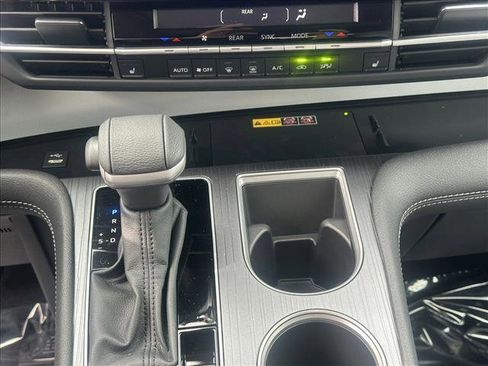 Certified 2025 Toyota Sienna XLE w/ XLE Plus Package image 18