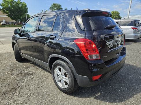 Used 2019 Chevrolet Trax LS w/ Tint and Cruise Package FWD image 3
