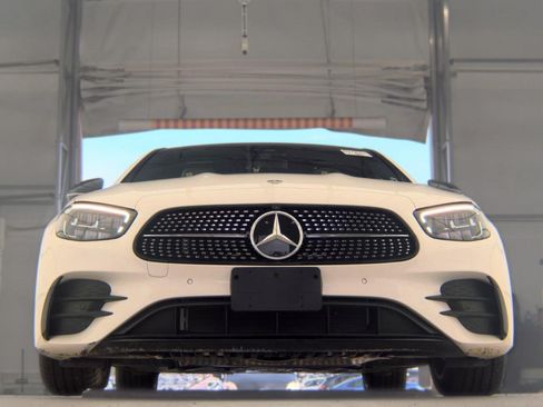 Used 2021 Mercedes-Benz E 350 Sedan w/ Premium Package image 6