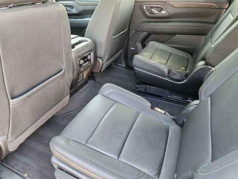 Used 2023 Chevrolet Suburban Z71 w/ Luxury Package AWD/4WD image 27