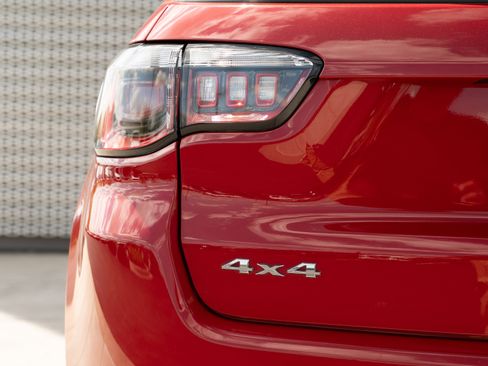 Used 2021 Jeep Compass Latitude w/ Convenience Group image 27