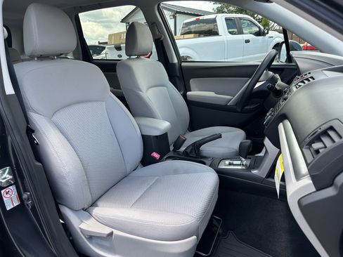 Used 2015 Subaru Forester 2.5i Premium w/ All-Weather Package AWD/4WD image 10