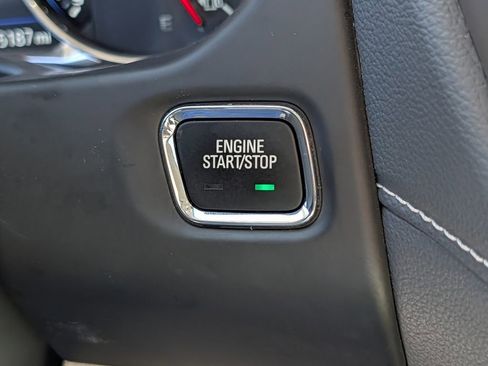Used 2023 GMC Acadia Denali w/ Denali Ultimate Package FWD image 19