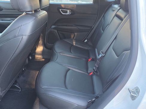 Used 2026 Jeep Compass Limited w/ Limited Altitude Pack image 27