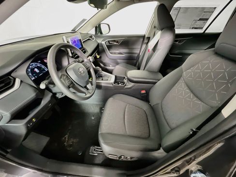 Used 2025 Toyota RAV4 XLE w/ Convenience Package FWD image 14