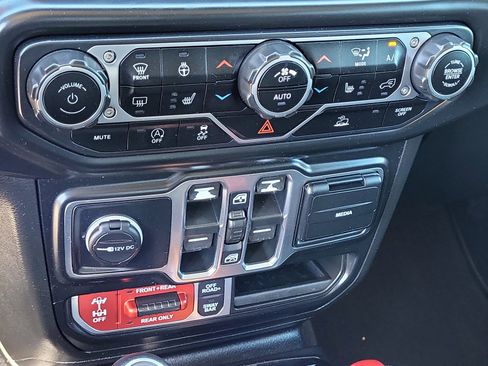 Used 2021 Jeep Gladiator Rubicon image 16