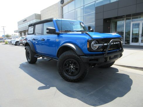 Used 2023 Ford Bronco Wildtrak AWD/4WD image 14