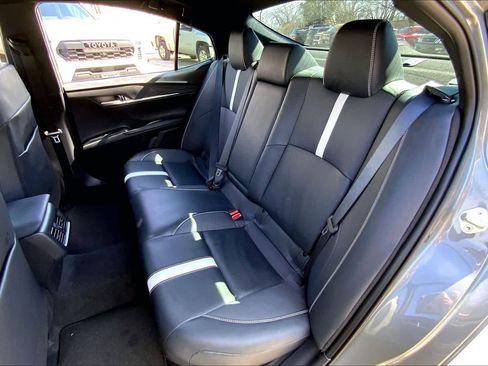 Used 2025 Toyota Camry SE w/ Convenience Package image 20