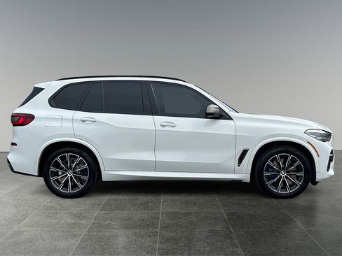 Used 2022 BMW X5 M50i w/ Premium Package image 9
