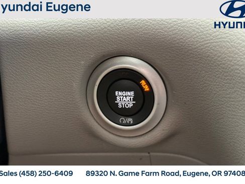 Used 2023 Chrysler Pacifica Touring-L FWD image 28