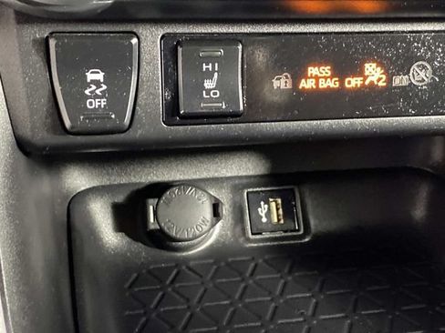 Used 2024 Toyota RAV4 XLE w/ Convenience Package AWD/4WD image 25