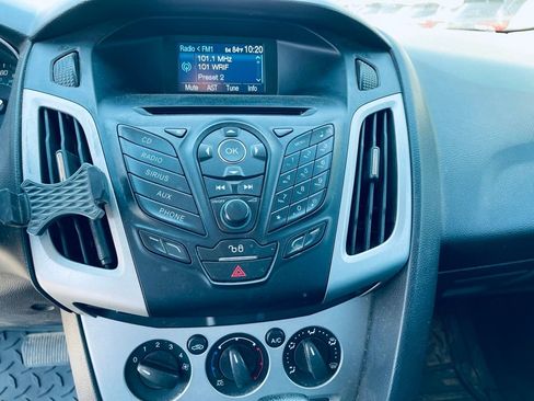 Used 2012 Ford Focus SE FWD image 18