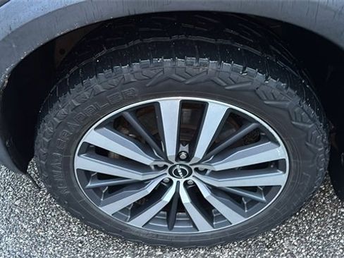 Used 2022 Nissan Pathfinder Platinum w/ Cargo Package image 34