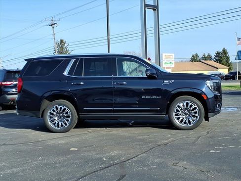 Used 2023 GMC Yukon Denali Ultimate image 3