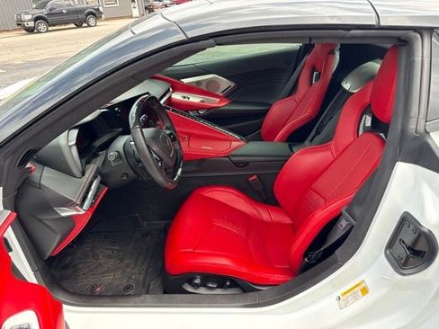 Used 2025 Chevrolet Corvette Z06 RWD image 12