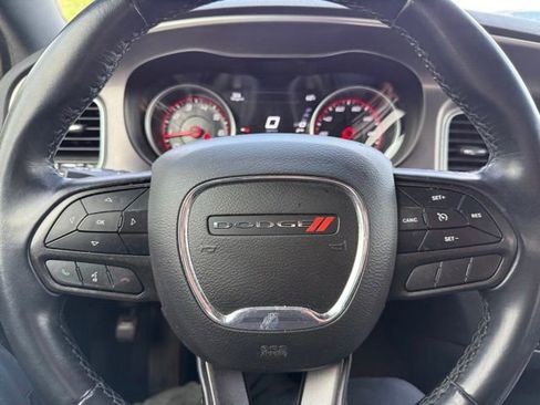 Used 2022 Dodge Charger SXT RWD image 15